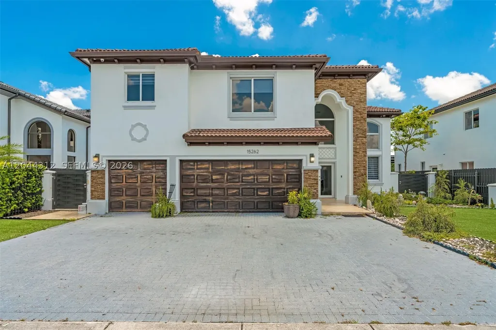 15262 SW 11th Street Miami FL 33194
