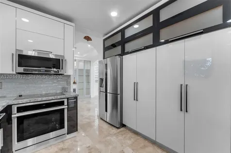 15262 SW 11th Street Miami FL 33194