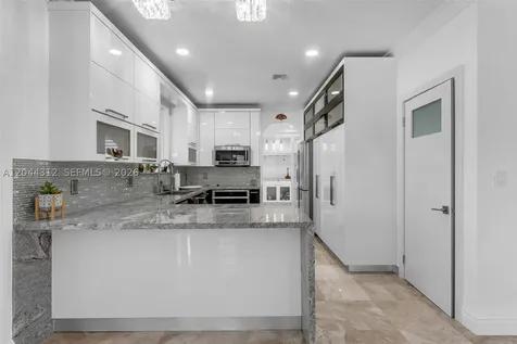 15262 SW 11th Street Miami FL 33194
