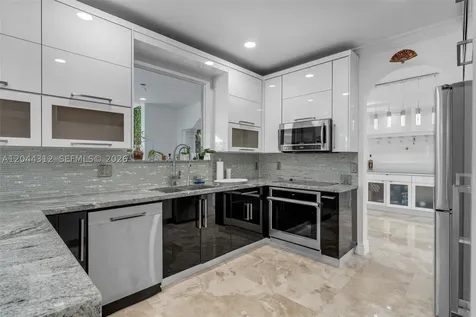 15262 SW 11th Street Miami FL 33194