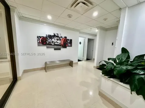 2555 Collins Avenue Miami Beach FL 33140