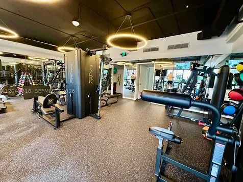 2555 Collins Avenue Miami Beach FL 33140