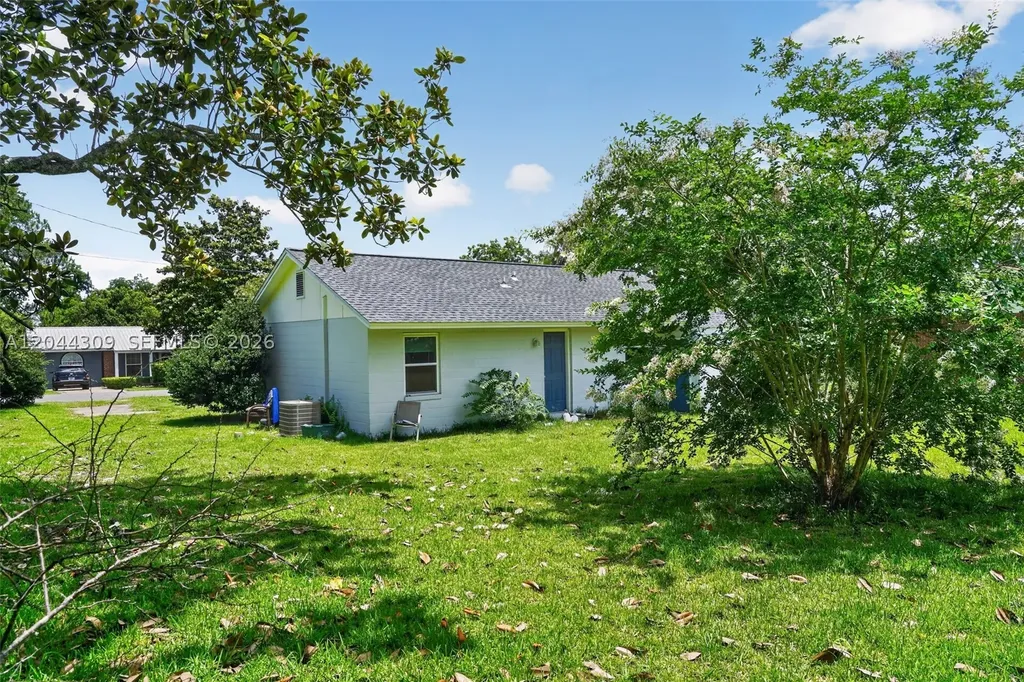 912 SW 3rd Street Other City - In The State Of Florida FL 32333