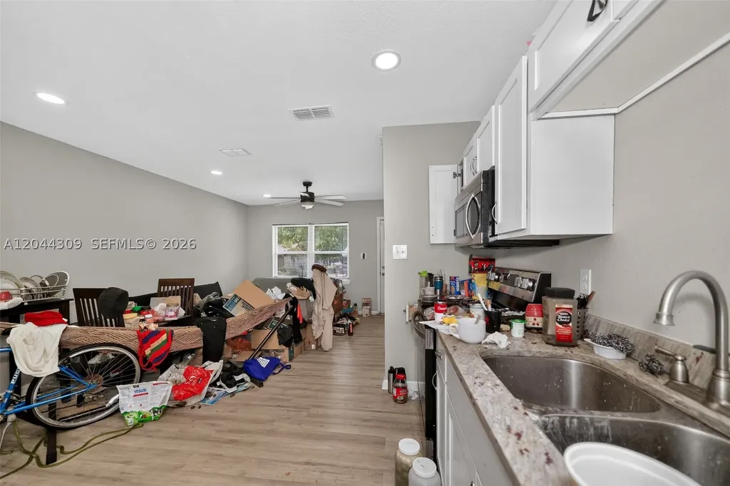 912 SW 3rd Street Other City - In The State Of Florida FL 32333