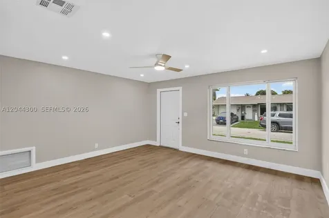 5711 NW 48th Terrace Tamarac FL 33319