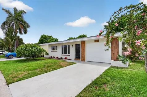 5711 NW 48th Terrace Tamarac FL 33319