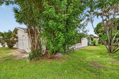 5711 NW 48th Terrace Tamarac FL 33319