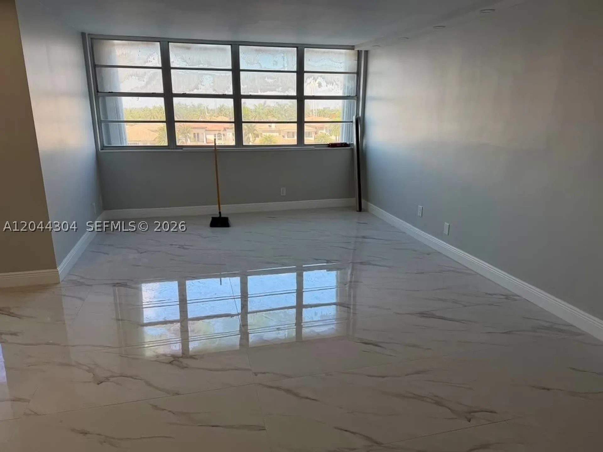 1400 S Ocean Drive Hollywood FL 33019