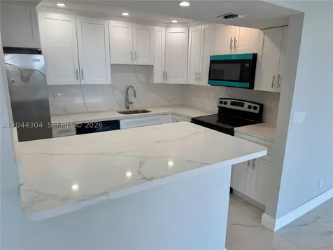 1400 S Ocean Drive Hollywood FL 33019