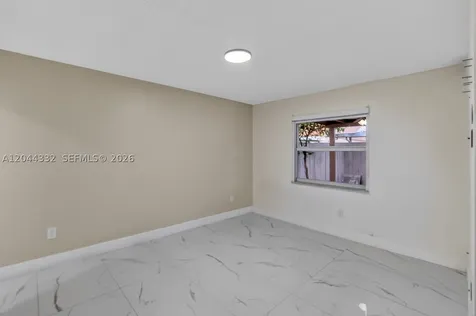 2141 W 53rd Street Hialeah FL 33016