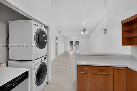 2141 W 53rd Street Hialeah FL 33016