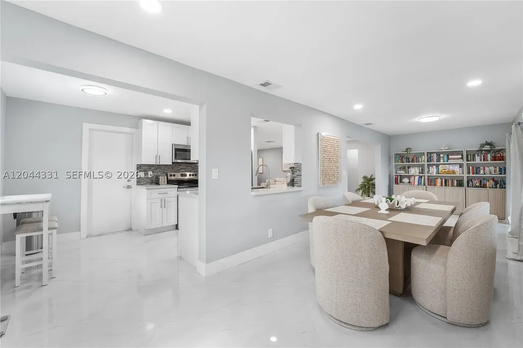 14307 Amapola Drive Delray Beach FL 33484