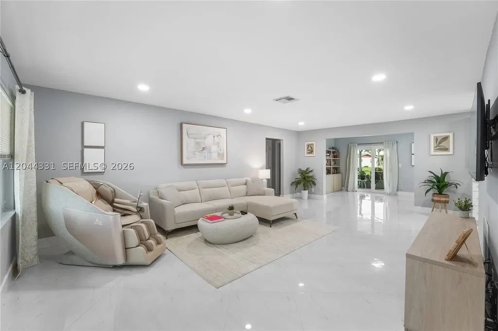 14307 Amapola Drive Delray Beach FL 33484