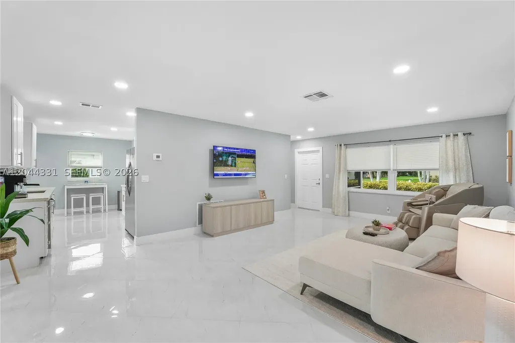 14307 Amapola Drive Delray Beach FL 33484