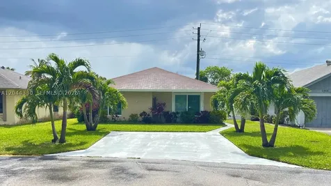 1359 Summit Run Circle West Palm Beach FL 33415