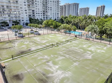 2851 NE 183rd Street Aventura FL 33160