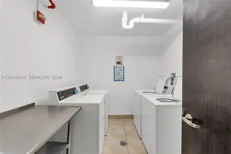 2851 NE 183rd Street Aventura FL 33160