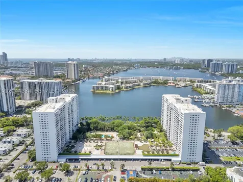 2851 NE 183rd Street Aventura FL 33160