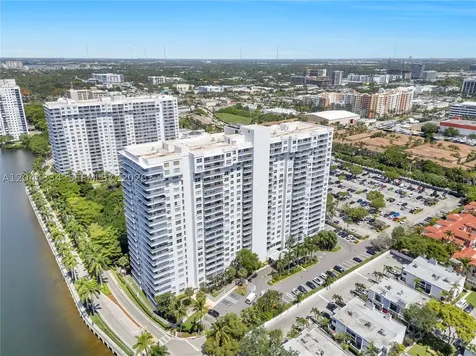 2851 NE 183rd Street Aventura FL 33160