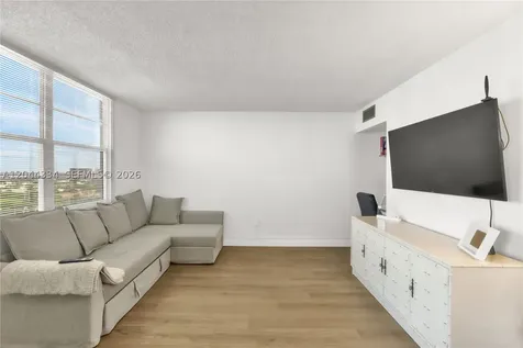 2851 NE 183rd Street Aventura FL 33160