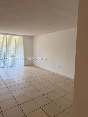 498 NW 165th St Road Miami FL 33169