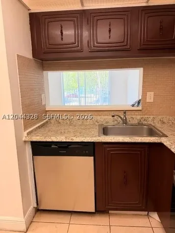 498 NW 165th St Road Miami FL 33169