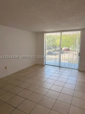 498 NW 165th St Road Miami FL 33169