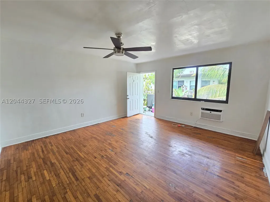 7035 Rue Granville Miami Beach FL 33141