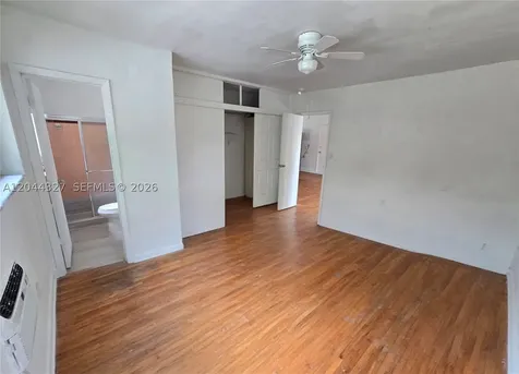7035 Rue Granville Miami Beach FL 33141