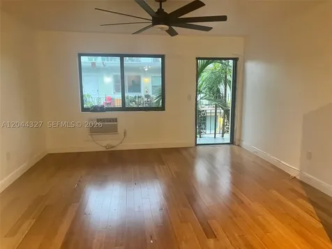 7035 Rue Granville Miami Beach FL 33141