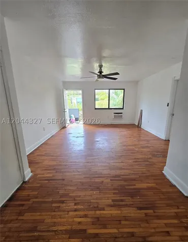 7035 Rue Granville Miami Beach FL 33141