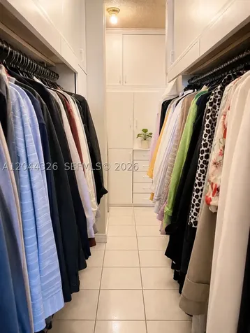 1825 W 44th Place Hialeah FL 33012