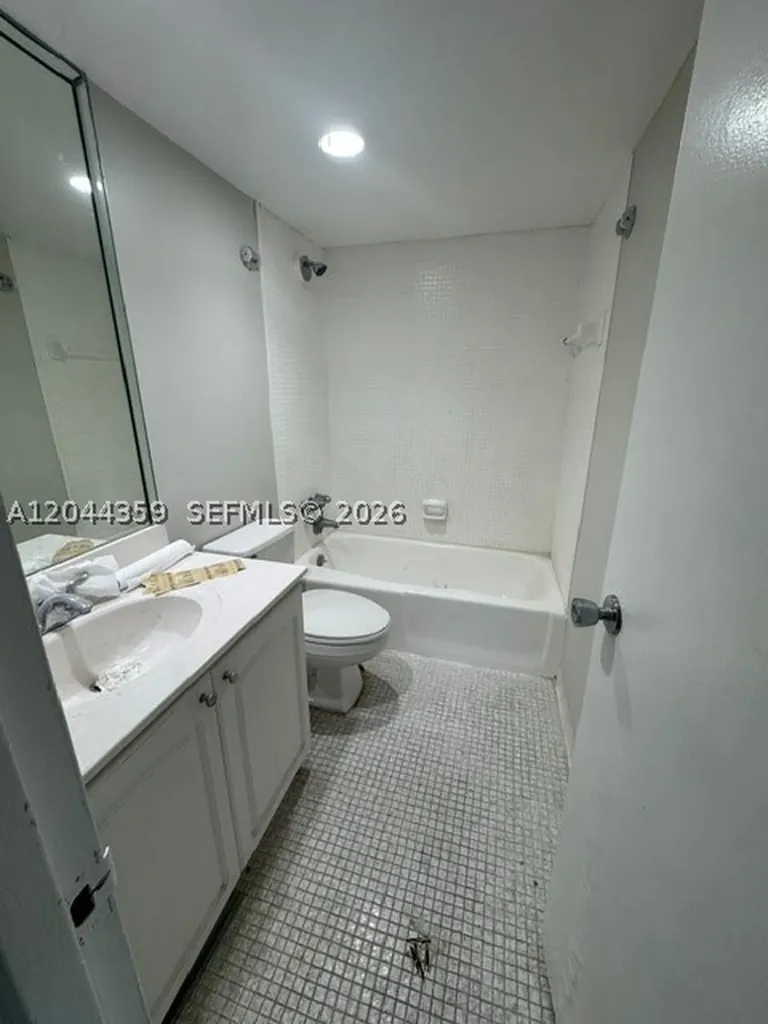 3901 S Ocean Drive Hollywood FL 33019