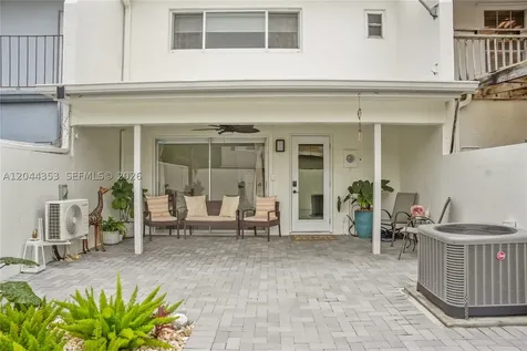 9015 SW 96 Avenue Miami FL 33176