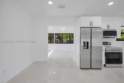 770 NE 160th Street Miami FL 33162