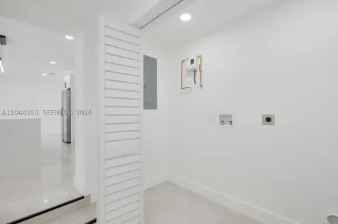 770 NE 160th Street Miami FL 33162