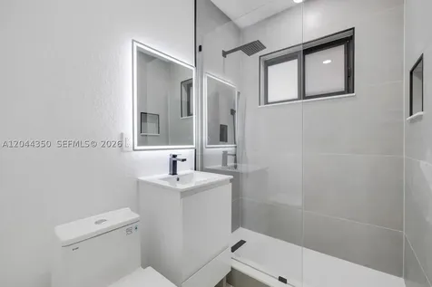 770 NE 160th Street Miami FL 33162