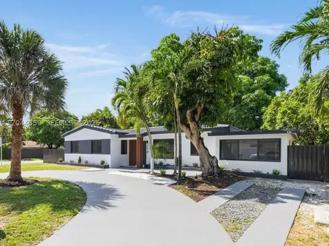 770 NE 160th Street Miami FL 33162