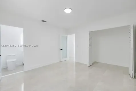 770 NE 160th Street Miami FL 33162