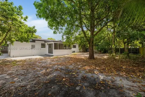 770 NE 160th Street Miami FL 33162