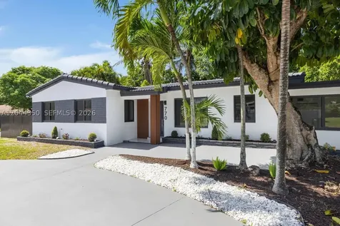 770 NE 160th Street Miami FL 33162