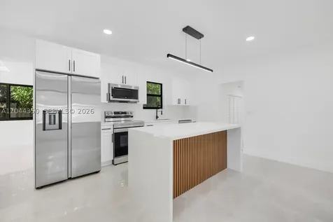 770 NE 160th Street Miami FL 33162