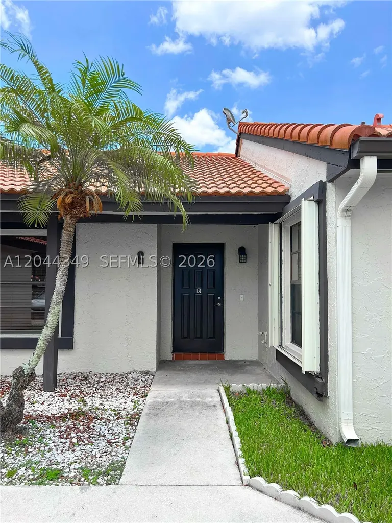 14970 SW 48th Terrace Miami FL 33185