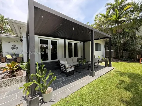 9008 Emerson Avenue Surfside FL 33154