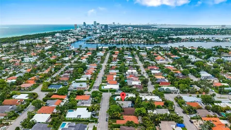 9008 Emerson Avenue Surfside FL 33154