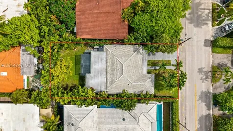 9008 Emerson Avenue Surfside FL 33154