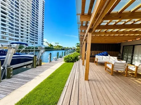 2641 S Parkview Drive Hallandale Beach FL 33009