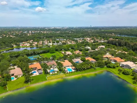 2982 E Lake Vista Circle Davie FL 33328