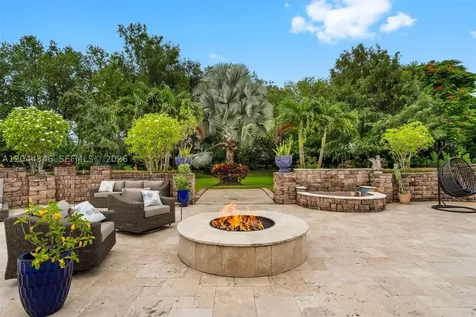 2982 E Lake Vista Circle Davie FL 33328