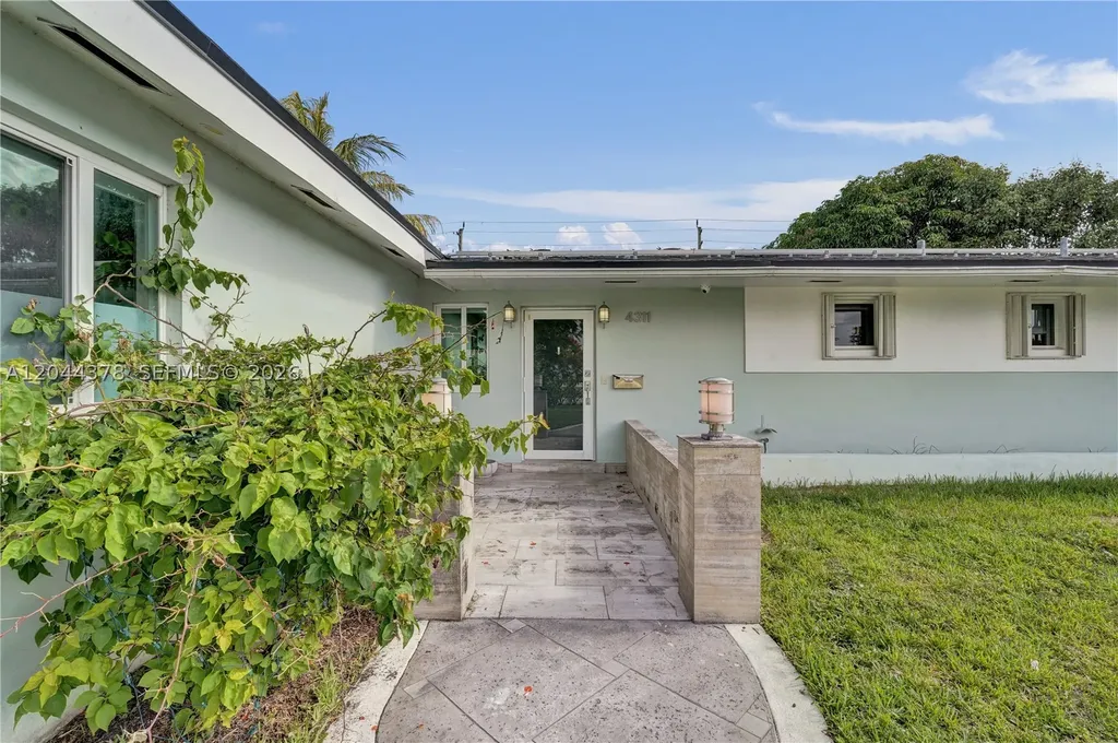 4311 Hayes Street Hollywood FL 33021